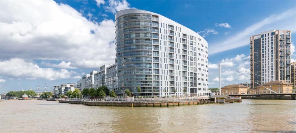 Modern Large 2bed Cutty Sark Greenwich Close To Canary Wharf - Great Transport Links