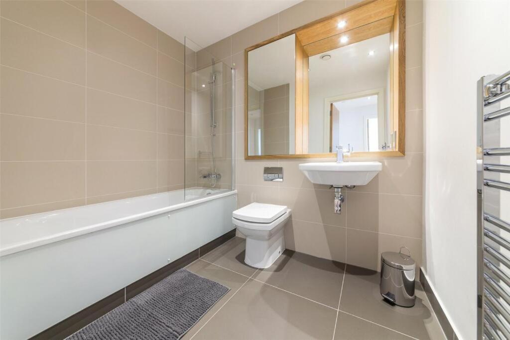 Modern Large 2bed Cutty Sark Greenwich Close To Canary Wharf - Great Transport Links * Londra