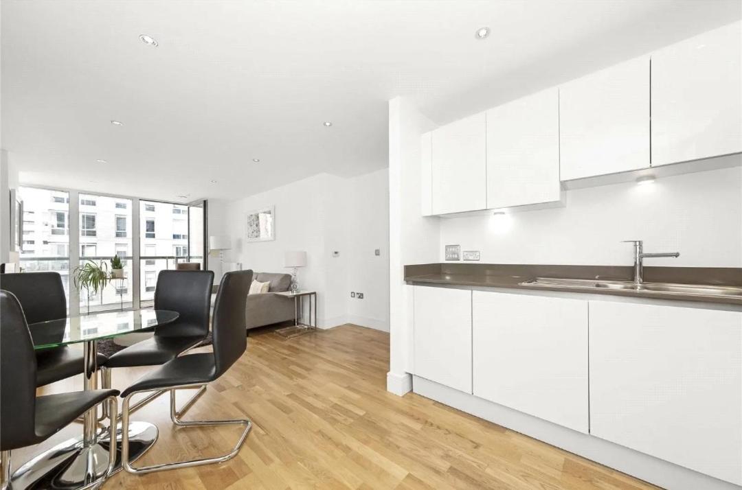 Modern Large 2bed Cutty Sark Greenwich Close To Canary Wharf - Great Transport Links *